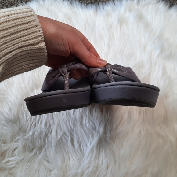 Vionic Arabella Metallic Pewter Wedge Toe Post Sandals 10 - Picture 8 of 9